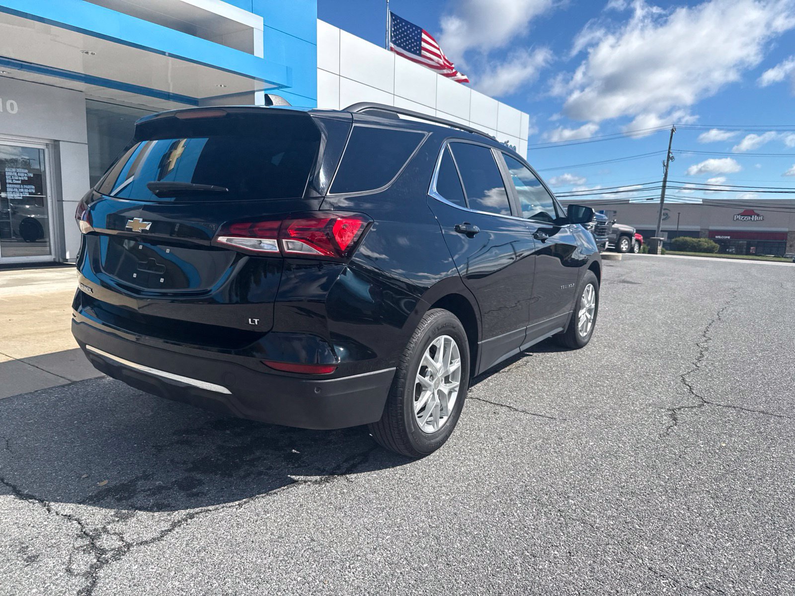 Used 2023 Chevrolet Equinox LT FWD image 5