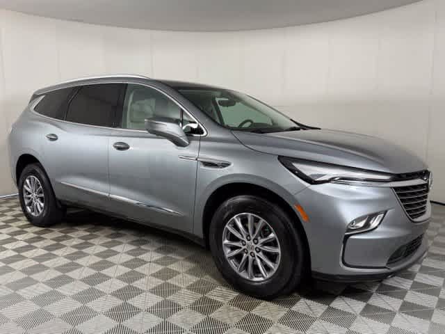 Used 2024 Buick Enclave Essence w/ Technology Package AWD/4WD image 11