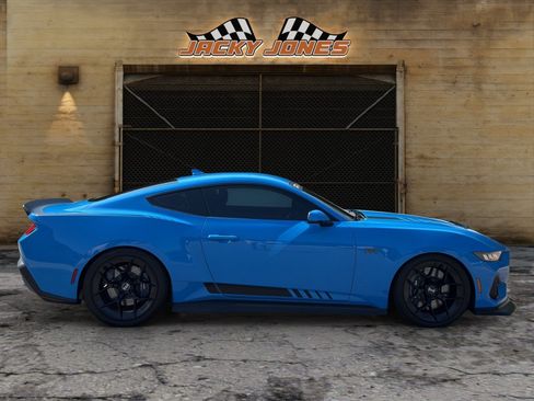 Used 2025 Ford Mustang GT Premium w/ GT Performance Package RWD image 11
