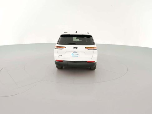 New 2025 Jeep Grand Cherokee L Laredo image 10