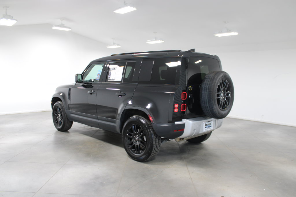 Used 2025 Land Rover Defender 110 S AWD/4WD image 7
