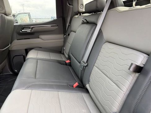 Used 2025 Chevrolet Silverado 1500 ZR2 w/ Technology Package image 11