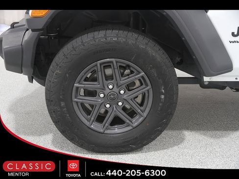 Used 2024 Jeep Wrangler Unlimited Sport AWD/4WD image 21