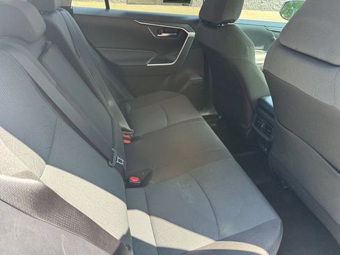 Used 2025 Toyota RAV4 XLE AWD/4WD image 21