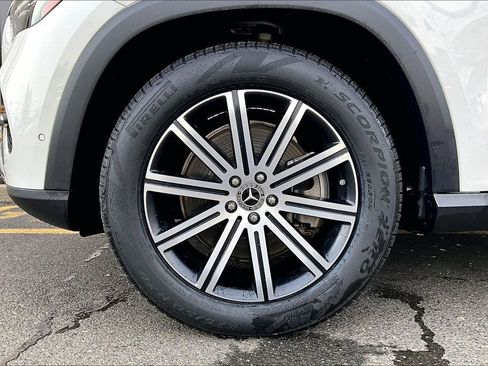 Certified 2024 Mercedes-Benz GLE 450 4MATIC image 8