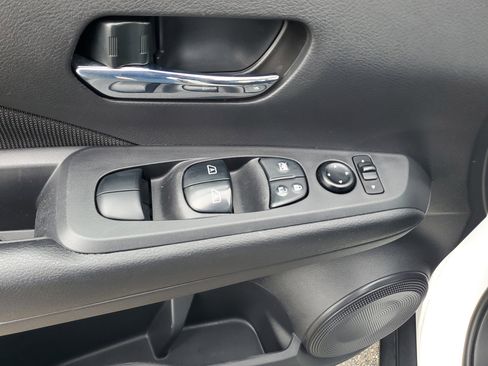 Used 2023 Nissan Kicks SV image 22