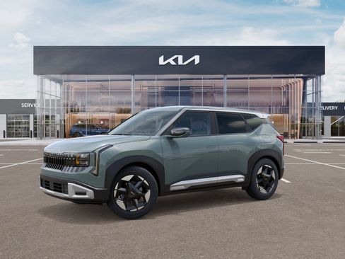 New 2027 Kia Seltos S FWD image 3