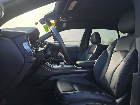 Used 2021 Audi Q8 Premium Plus w/ Premium Plus Package image 11