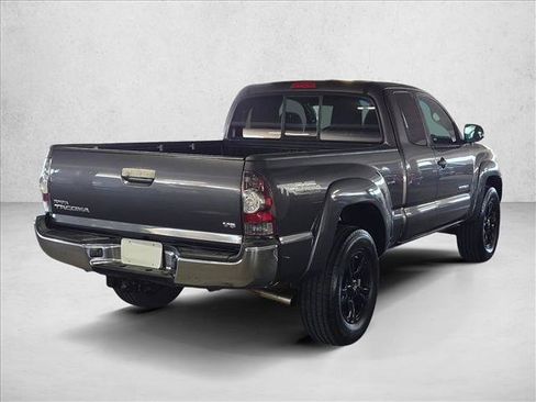 Used 2013 Toyota Tacoma 4x4 Access Cab V6 w/ TRD Off-Road Pkg image 5