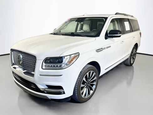 Used 2021 Lincoln Navigator Reserve w/ Luxury Package RWD image 4