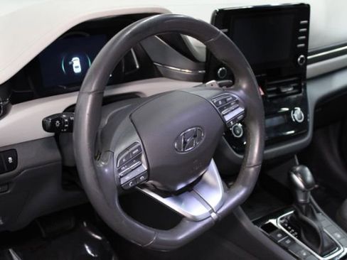 Used 2020 Hyundai Ioniq SEL image 11