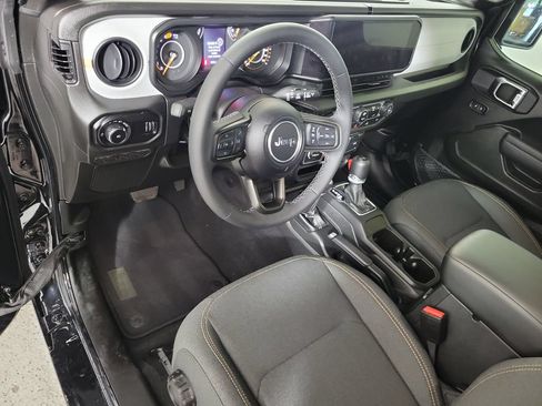 Used 2023 RAM 1500 Big Horn RWD image 11