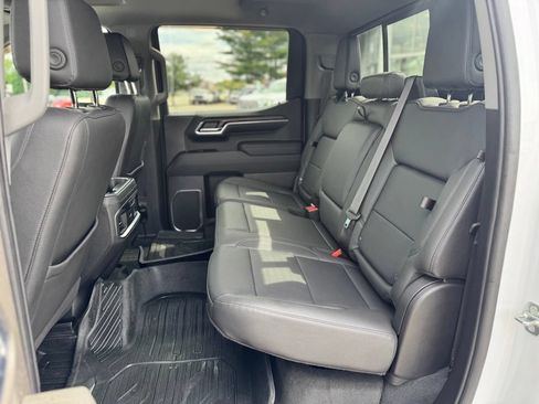 Used 2023 GMC Sierra 1500 SLT w/ SLT Premium Package AWD/4WD image 25