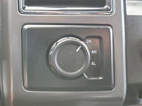 Certified 2018 Ford F150 XLT w/ Equipment Group 302A Luxury image 32