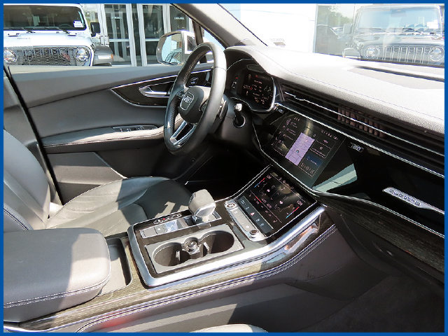 Used 2025 Audi Q7 3.0T Premium Plus AWD/4WD image 8