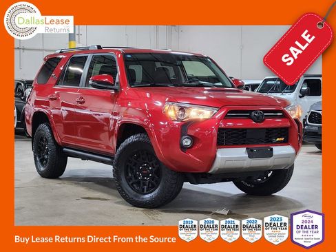 Used 2022 Toyota 4Runner TRD Off-Road Premium AWD/4WD image 1