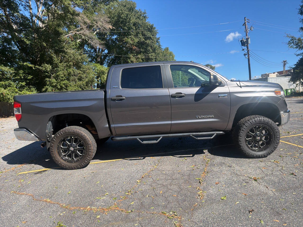 Used 2018 Toyota Tundra SR5 w/ SR5 Upgrade Package AWD/4WD image 8