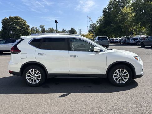 Used 2019 Nissan Rogue SV FWD image 5