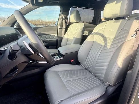Certified 2024 Kia Sorento SX Prestige w/ Sage Leather Package image 19