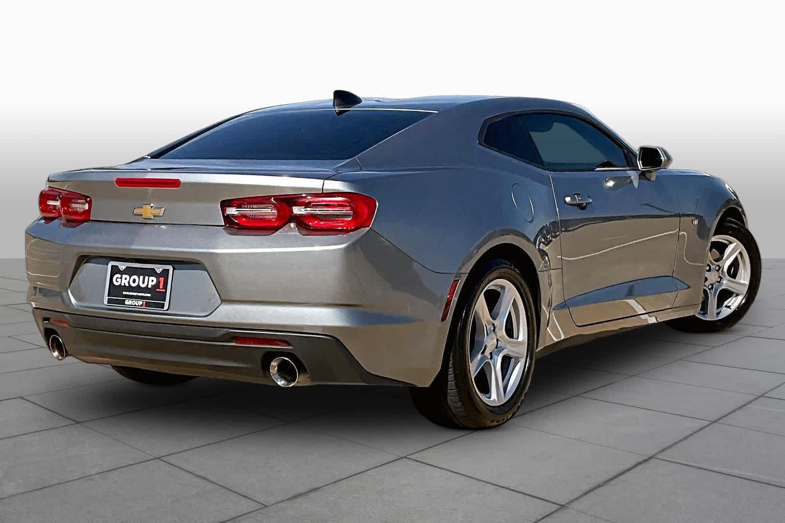 Used 2023 Chevrolet Camaro LT w/ Technology Package RWD image 13