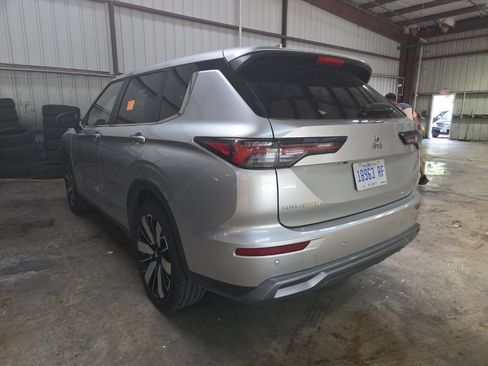 Used 2025 Mitsubishi Outlander SE AWD/4WD image 8