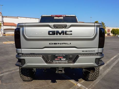 New 2026 GMC Sierra 2500 Denali w/ Denali Reserve Package AWD/4WD image 11
