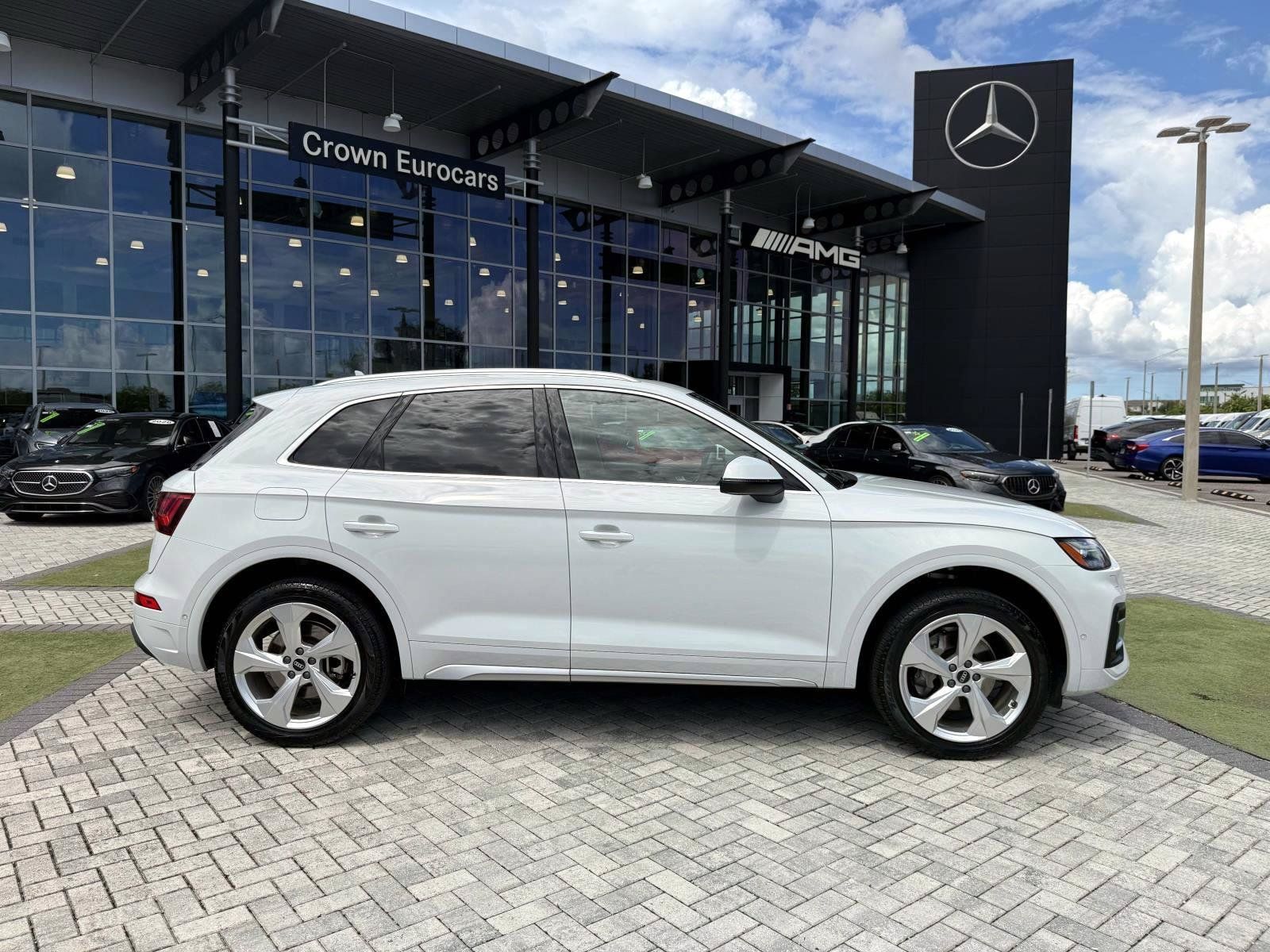Used 2021 Audi Q5 Prestige AWD/4WD image 6