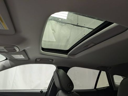 New 2026 Chevrolet Trax LT w/ Sunroof Package FWD image 18