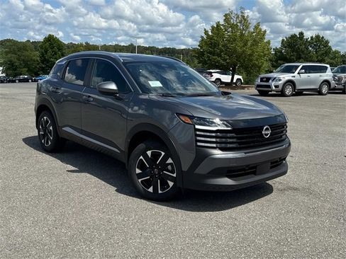 New 2025 Nissan Kicks SV w/ SV Premium Package image 2