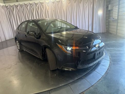 Used 2021 Toyota Corolla LE w/ Carpet Mat Package (TMS) FWD image 3