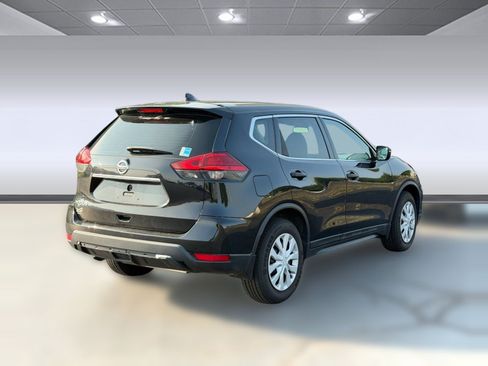 Used 2017 Nissan Rogue S FWD image 6
