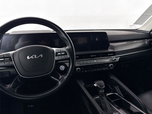 Used 2023 Kia Telluride LX FWD image 29