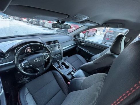 Used 2016 Toyota Camry SE image 24