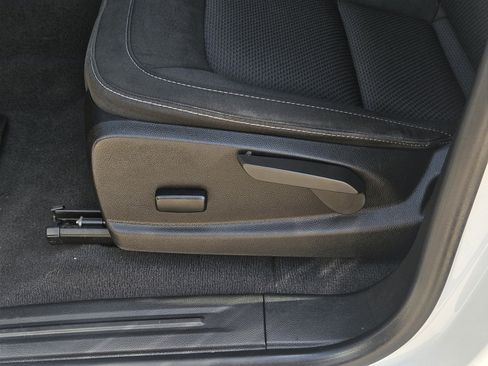 Used 2022 Chevrolet Colorado LT w/ LT Convenience Package image 25