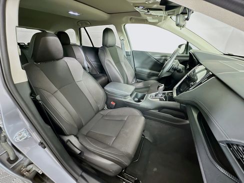 Used 2025 Subaru Outback Premium image 31