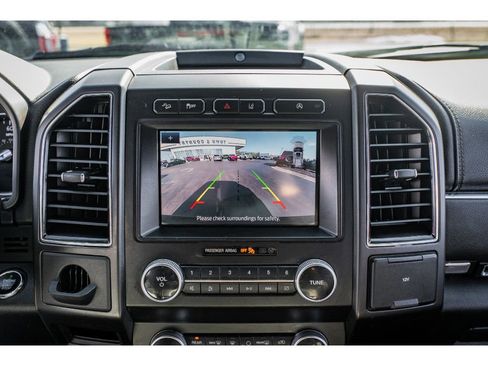 Used 2021 Ford Expedition Max Limited image 16