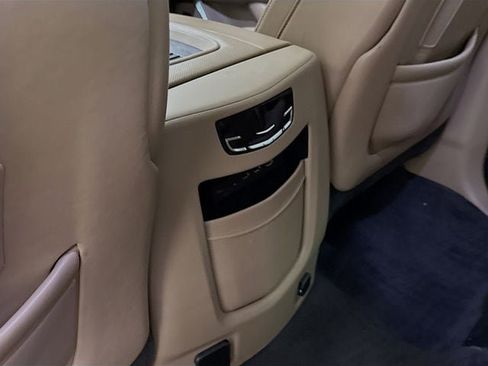 Used 2020 Cadillac Escalade Platinum image 30