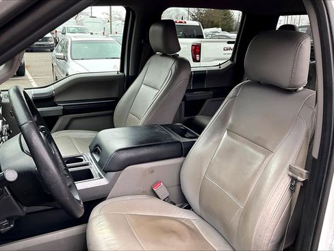 Used 2016 Ford F150 XLT w/ Equipment Group 302A Luxury image 7