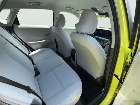 Used 2024 Hyundai Kona SE FWD image 13
