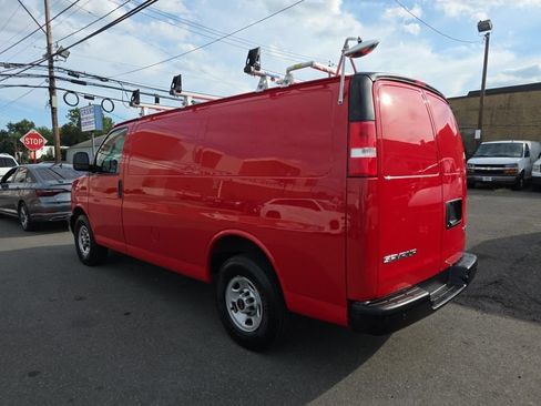 Used 2018 GMC Savana 2500 w/ Driver Convenience Package RWD image 3