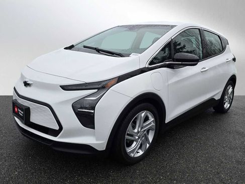 Used 2023 Chevrolet Bolt LT image 7