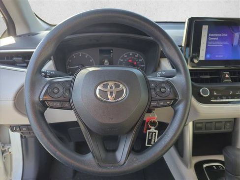 Certified 2023 Toyota Corolla Cross L FWD image 10