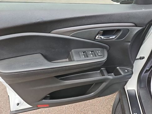 Used 2021 Honda Ridgeline Sport image 12