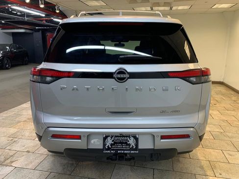Used 2022 Nissan Pathfinder SL w/ SL Premium Package image 7
