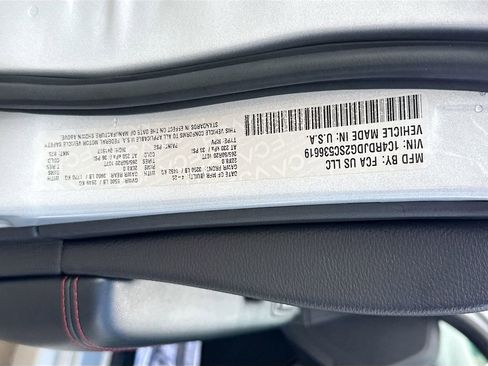 Used 2025 Dodge Durango GT AWD/4WD image 37