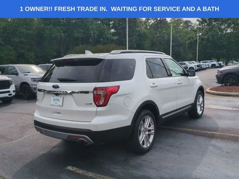 Used 2016 Ford Explorer XLT w/ Equipment Group 202A AWD/4WD image 5