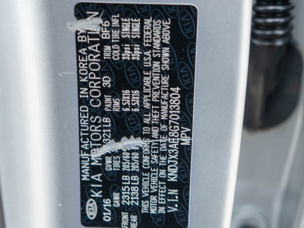 Used 2016 Kia Soul EV + FWD image 37