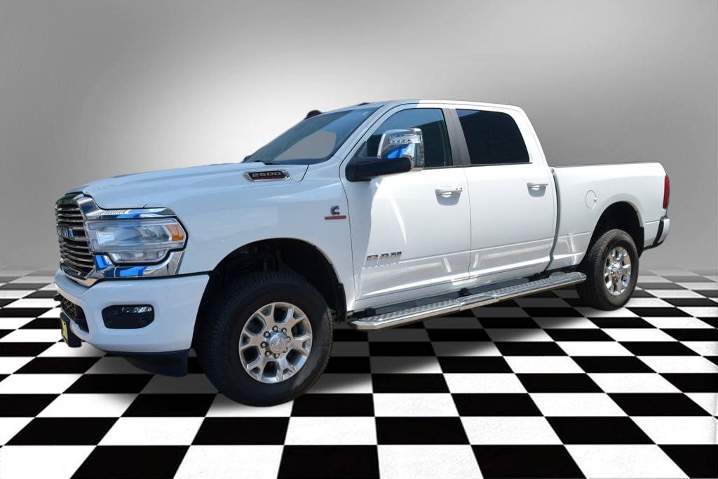 Used 2024 RAM 2500 Laramie AWD/4WD image 3