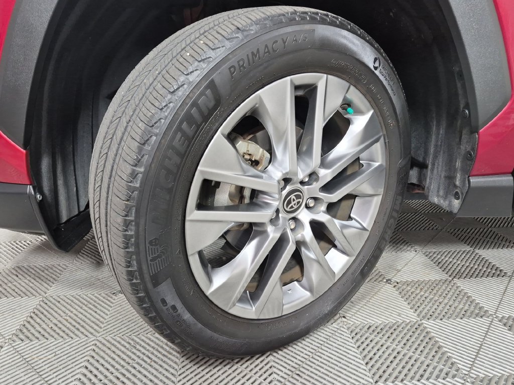 Used 2023 Toyota RAV4 XLE Premium AWD/4WD image 10