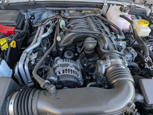 New 2025 Jeep Wrangler Unlimited Rubicon image 15